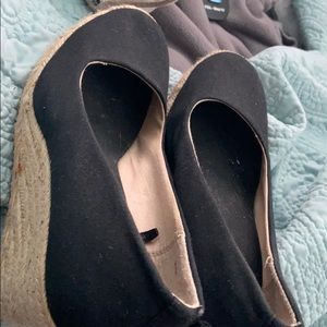 GAP black high heels